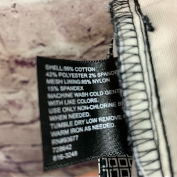 East 5th Black Geometric Print Wide Leg Crop Pants - Picture 9 of 12